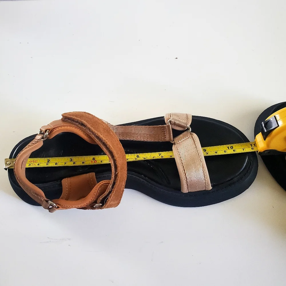 Zara Tan and Black Platform Sandals with Closure Size 9.5 - Picture 9 of 10